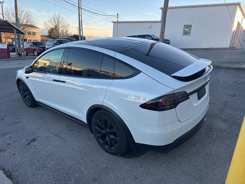 2022 Tesla Model X Base