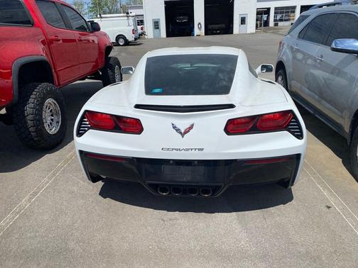 Arctic White 2018 Chevrolet Corvette Stingray