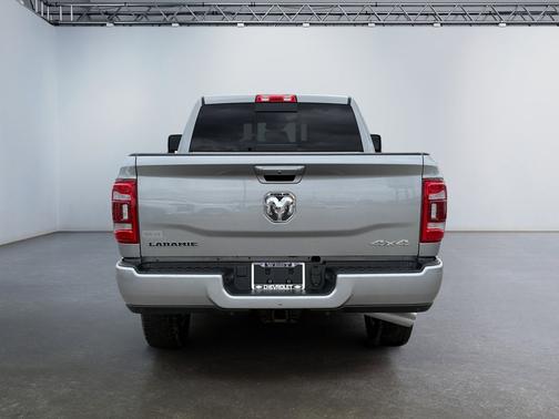 Billet Silver Metallic Clearcoat 2024 RAM 2500 Laramie