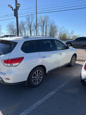 2015 Nissan Pathfinder SL
