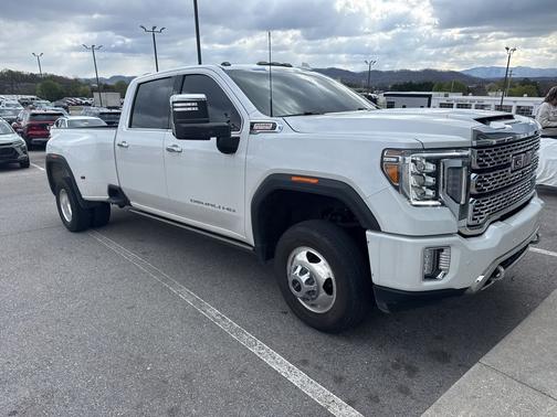 White Frost Tricoat 2023 GMC Sierra 3500 Denali