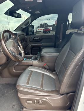 White Frost Tricoat 2023 GMC Sierra 3500 Denali