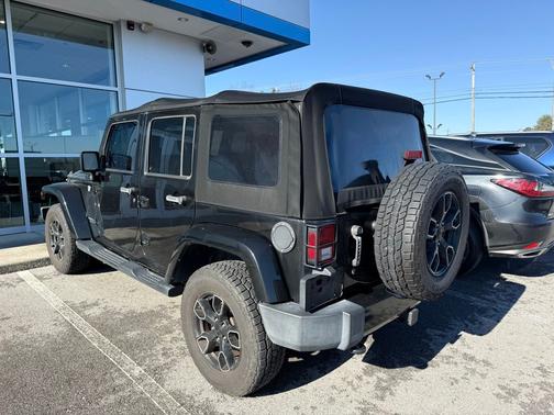 2017 Jeep Wrangler Unlimited Sahara