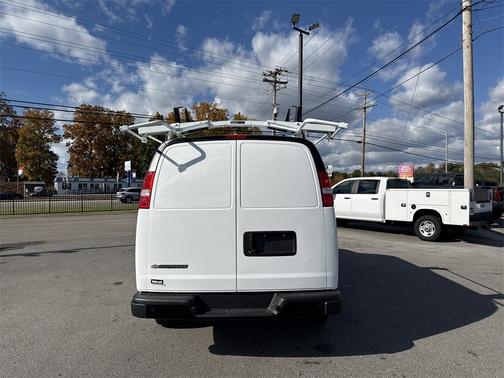 2025 Chevrolet Express 2500 Work Van
