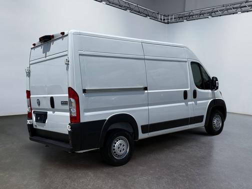 Bright White Clearcoat 2025 RAM ProMaster 2500 High Roof