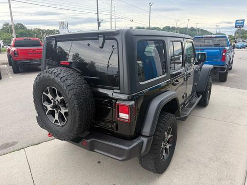Black Clearcoat 2022 Jeep Wrangler Unlimited Rubicon