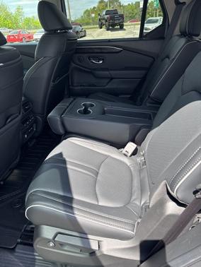 Gray 2025 Honda Pilot Elite