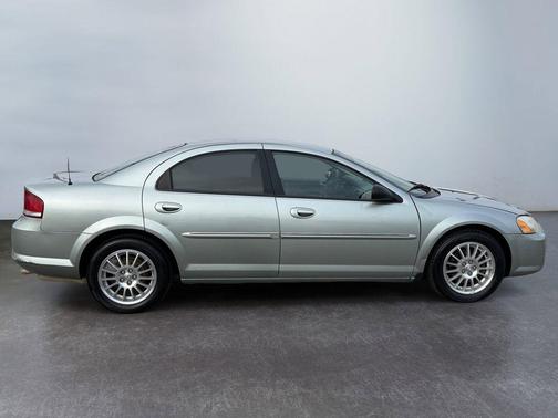 2004 Chrysler Sebring LXi