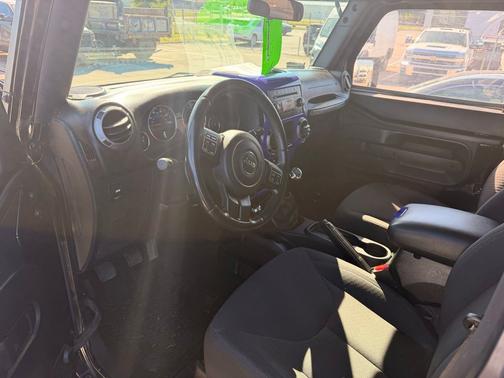 Black Clearcoat 2016 Jeep Wrangler Willys Wheeler