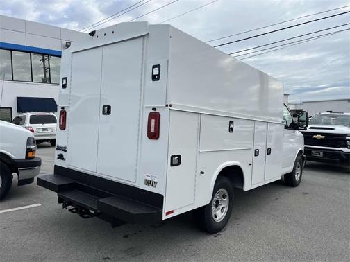 2025 Chevrolet Express 3500 Work Van