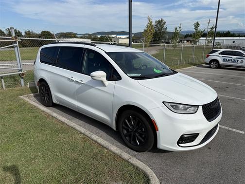 2021 Chrysler Pacifica Touring