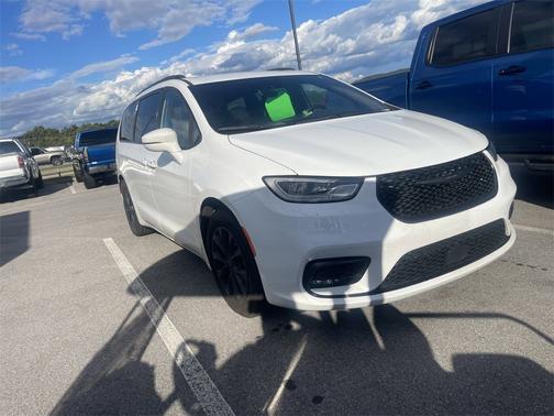 2021 Chrysler Pacifica Touring
