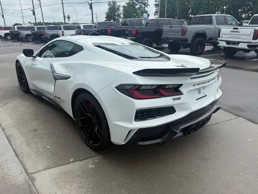 Arctic White 2025 Chevrolet Corvette Z06