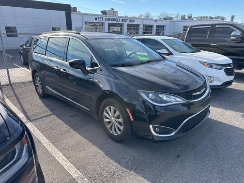 2017 Chrysler Pacifica Touring L