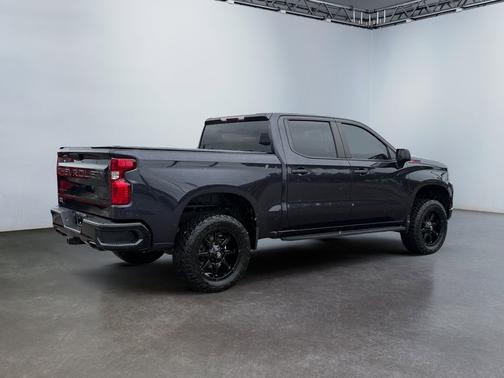 Dark Ash Metallic 2022 Chevrolet Silverado 1500 Custom Trail Boss