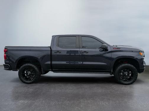 Dark Ash Metallic 2022 Chevrolet Silverado 1500 Custom Trail Boss