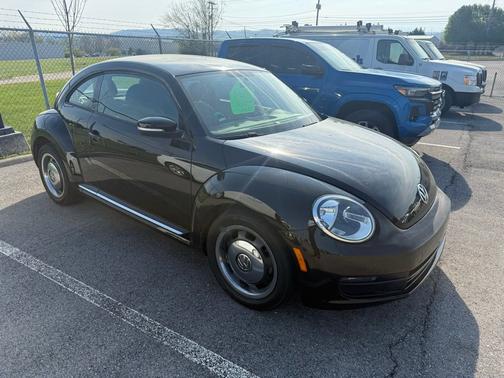 Black Uni 2012 Volkswagen Beetle 2.5L