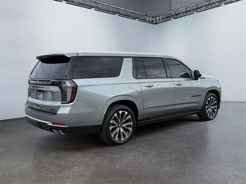 2025 Chevrolet Suburban High Country