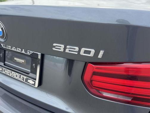2017 BMW 320 320i