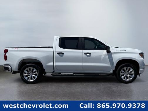 Summit White 2026 Chevrolet Silverado 1500 Custom