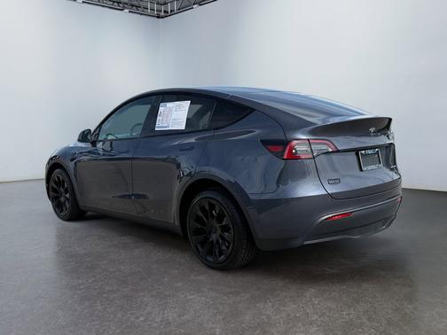 Midnight Silver Metallic 2023 Tesla Model Y Long Range