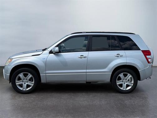 2006 Suzuki Grand Vitara Luxury