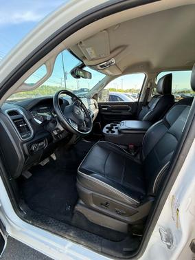 Bright White Clearcoat 2024 RAM 2500 Laramie