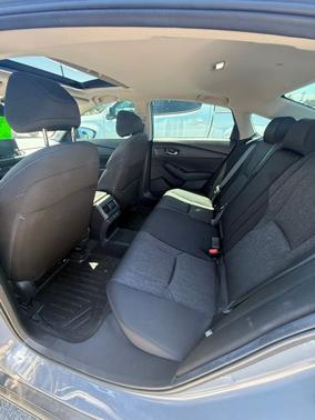 Urban Gray Pearl 2025 Honda Accord SE