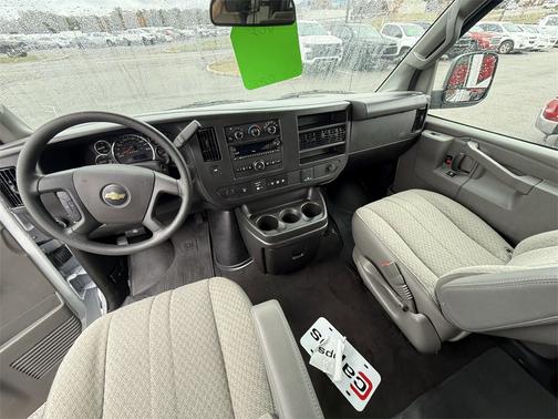 2025 Chevrolet Express 3500 LS