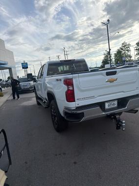 Summit White 2024 Chevrolet Silverado 2500 LT