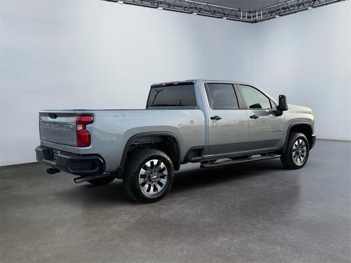 2026 Chevrolet Silverado 2500 Custom