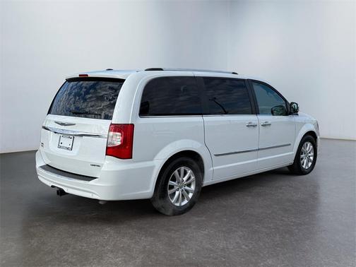 2016 Chrysler Town & Country Limited