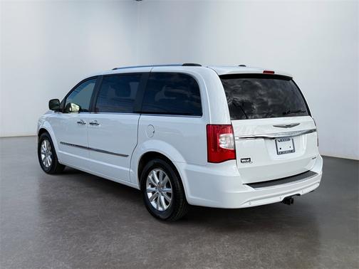 2016 Chrysler Town & Country Limited