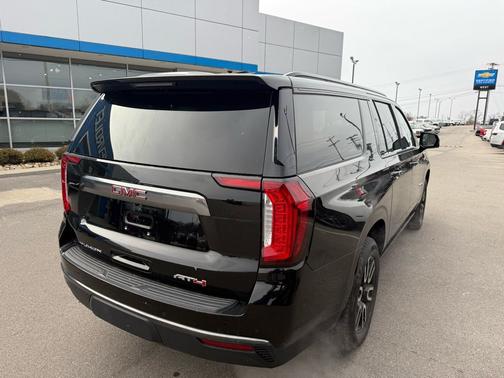 2021 GMC Yukon XL AT4
