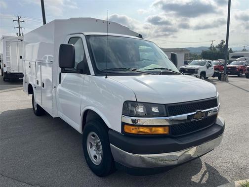 2025 Chevrolet Express 3500 Work Van