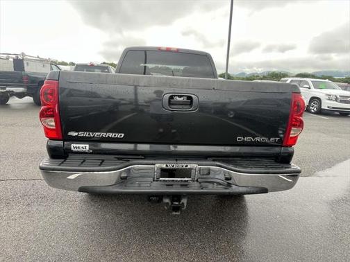 2004 Chevrolet Silverado 1500 LS