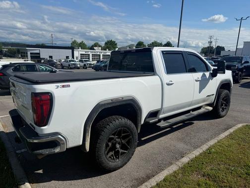 Summit White 2024 GMC Sierra 2500 SLE