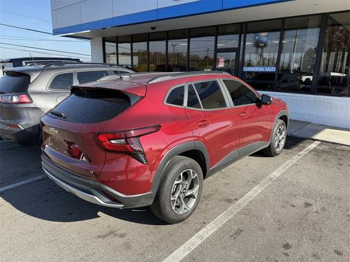 2025 Chevrolet Trax LT