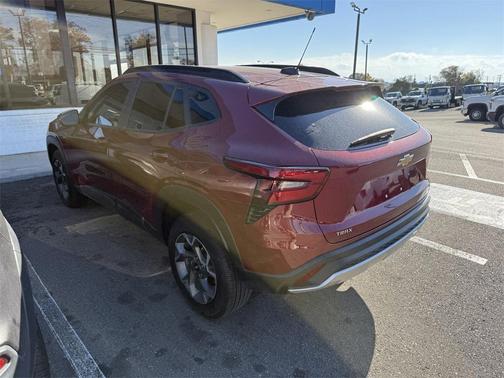 2025 Chevrolet Trax LT