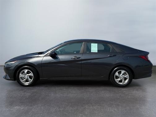 2021 Hyundai ELANTRA SE