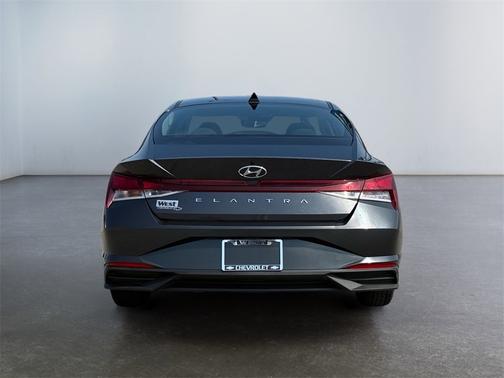 2021 Hyundai ELANTRA SE