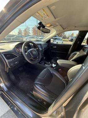 2022 Jeep Cherokee Trailhawk