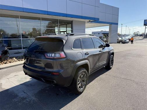 2022 Jeep Cherokee Trailhawk