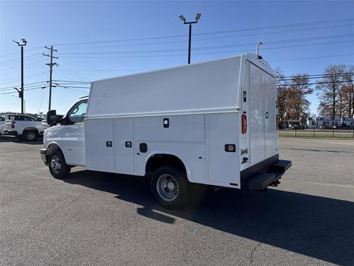 2025 Chevrolet Express 3500 Work Van