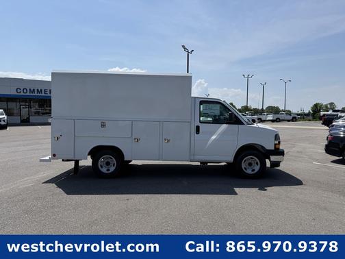Summit White 2026 Chevrolet Express 3500 Work Van