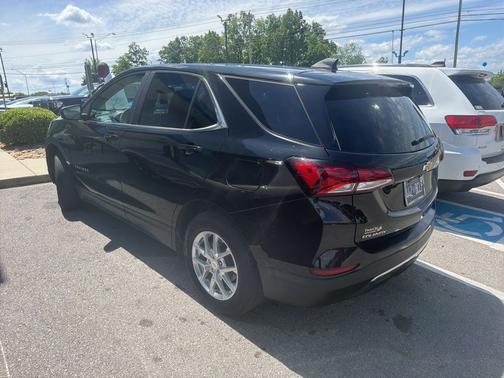 Mosaic Black Metallic 2022 Chevrolet Equinox LT