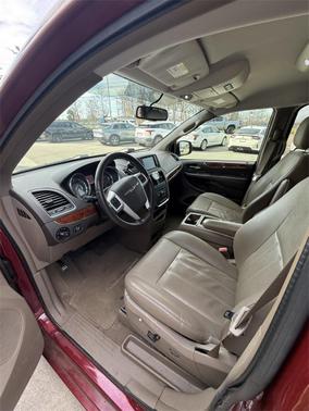 2015 Chrysler Town & Country Touring