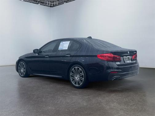 2018 BMW 530 530i