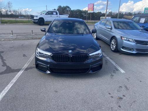 2018 BMW 530 530i