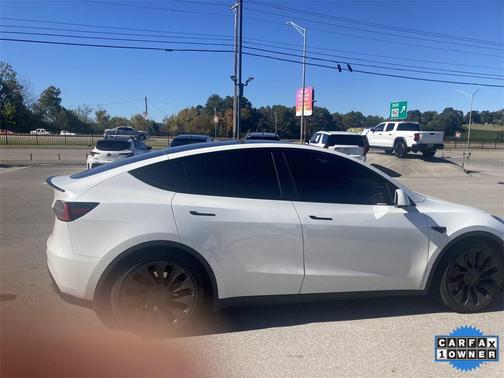 2023 Tesla Model Y Performance